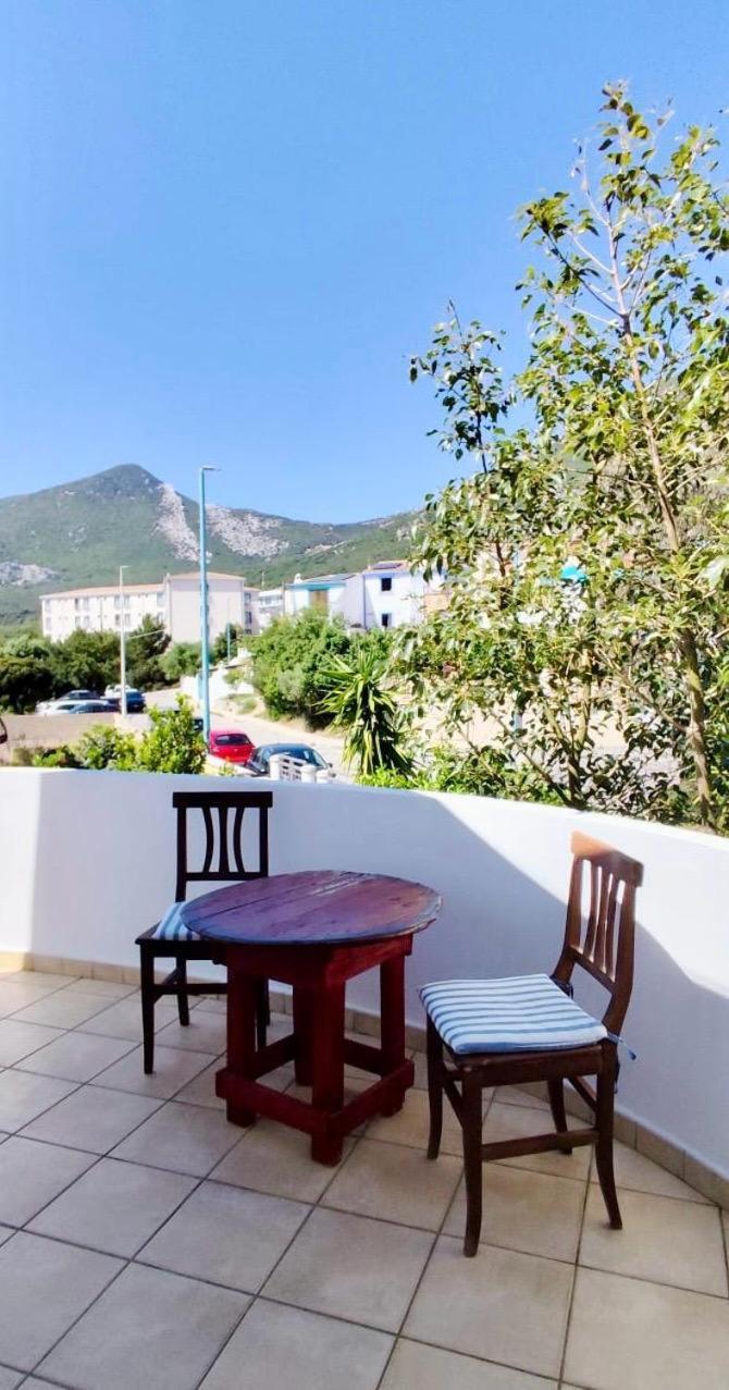 B&B Easy Wind Cala Gonone Exterior foto